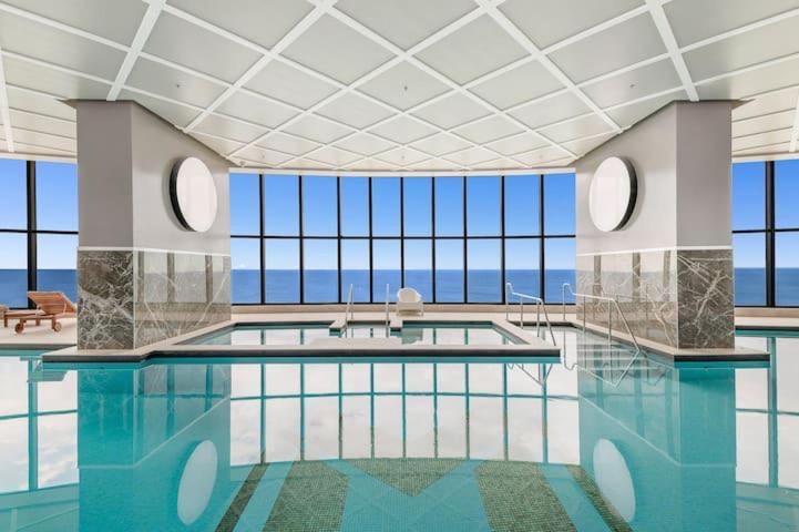 Sea View Beachfront Apartment In Surfers Gold Coast Exterior foto